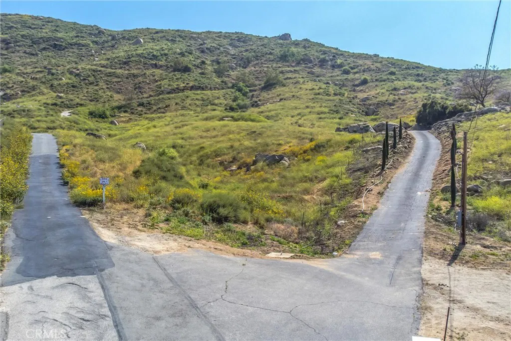 Colton, Reche Canyon -Land